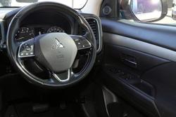 2017 Mitsubishi
Outlander LS