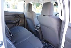 2024 Isuzu
D-MAX SX