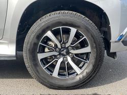 2016 Mitsubishi
                Pajero Sport GLX