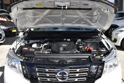 2019 Nissan
Navara RX