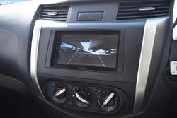 2019 Nissan
Navara RX
