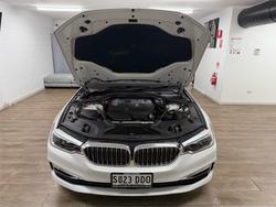 2017 BMW
5 Series 530i Luxury Line