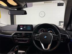 2017 BMW
5 Series 530i Luxury Line
