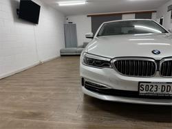 2017 BMW
5 Series 530i Luxury Line