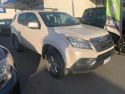 2017 Isuzu
                MU-X LS-M