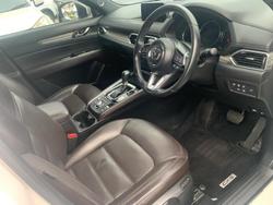 2020 Mazda
CX-5 Akera