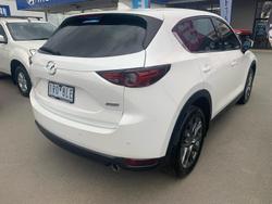 2020 Mazda
CX-5 Akera