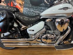 2013 Suzuki VL800T (BOULEVARD C50T) WHITE