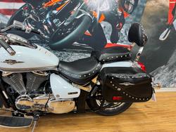 2013 Suzuki VL800T (BOULEVARD C50T) WHITE