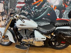 2013 Suzuki VL800T (BOULEVARD C50T) WHITE