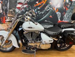 2013 Suzuki VL800T (BOULEVARD C50T) WHITE
