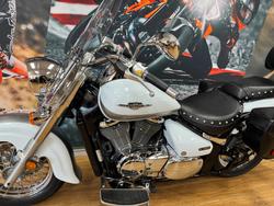 2013 Suzuki VL800T (BOULEVARD C50T) WHITE