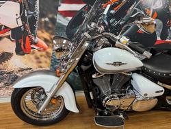 2013 Suzuki VL800T (BOULEVARD C50T) WHITE