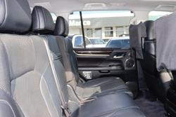 2016 Lexus
                LX 570