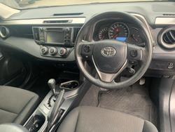 2015 Toyota
                RAV4 GX
