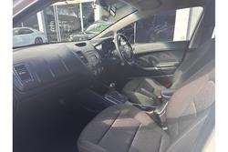 2015 Kia
Cerato S
