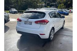 2015 Kia
Cerato S