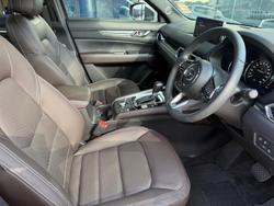 2025 Mazda
CX-5 G25 Akera