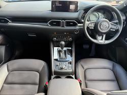 2025 Mazda
CX-5 G25 Akera