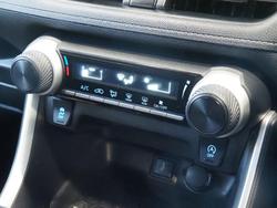 2022 Toyota
RAV4 GX