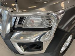 2018 Nissan
Navara ST