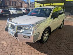 2013 Subaru Forester 2.5i S4 MY14 AWD Satin White Pearl