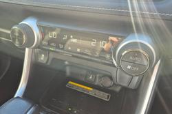 2021 Toyota
RAV4 GXL