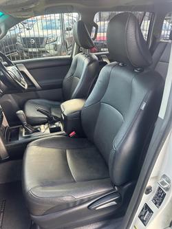 2013 Toyota
Landcruiser Prado Altitude