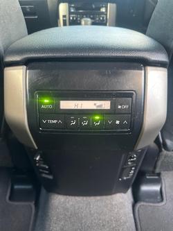 2013 Toyota
Landcruiser Prado Altitude