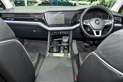 2019 Volkswagen
Touareg 190TDI Launch Edition