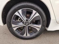 2019 Nissan
                LEAF 