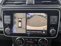2019 Nissan
                LEAF 