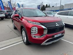 2022 Mitsubishi
                Outlander LS