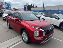 2022 Mitsubishi
                Outlander LS