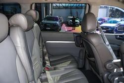 2011 Kia
Grand Carnival Platinum