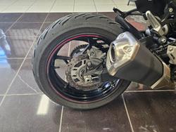 2018 Kawasaki ZR 900 RED