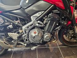 2018 Kawasaki ZR 900 RED