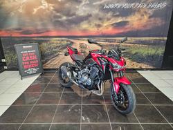 2018 Kawasaki ZR 900 RED