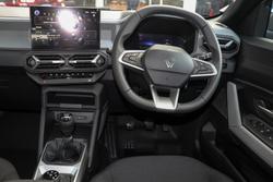 2025 Renault
                Duster Evolution