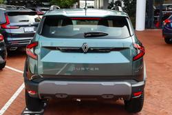 2025 Renault
                Duster Evolution