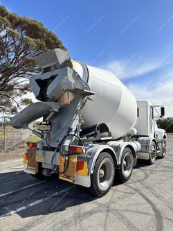 2011 Kenworth T359 T359 8x4 White