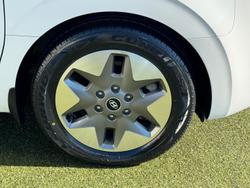 2022 Hyundai
STARIA