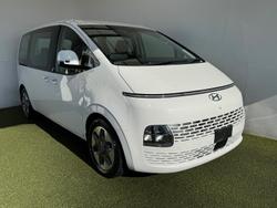 2022 Hyundai
STARIA
