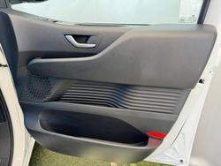 2022 Hyundai
STARIA