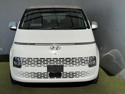 2022 Hyundai
STARIA