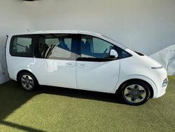 2022 Hyundai
STARIA