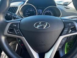 2014 Hyundai
Veloster + Coupe D-CT