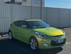 2014 Hyundai
Veloster + Coupe D-CT
