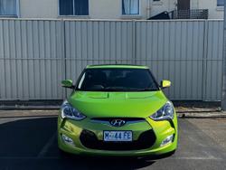 2014 Hyundai
Veloster + Coupe D-CT