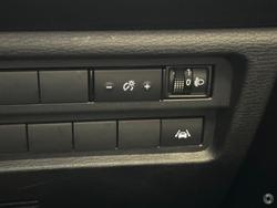 2022 Mitsubishi
Outlander ES